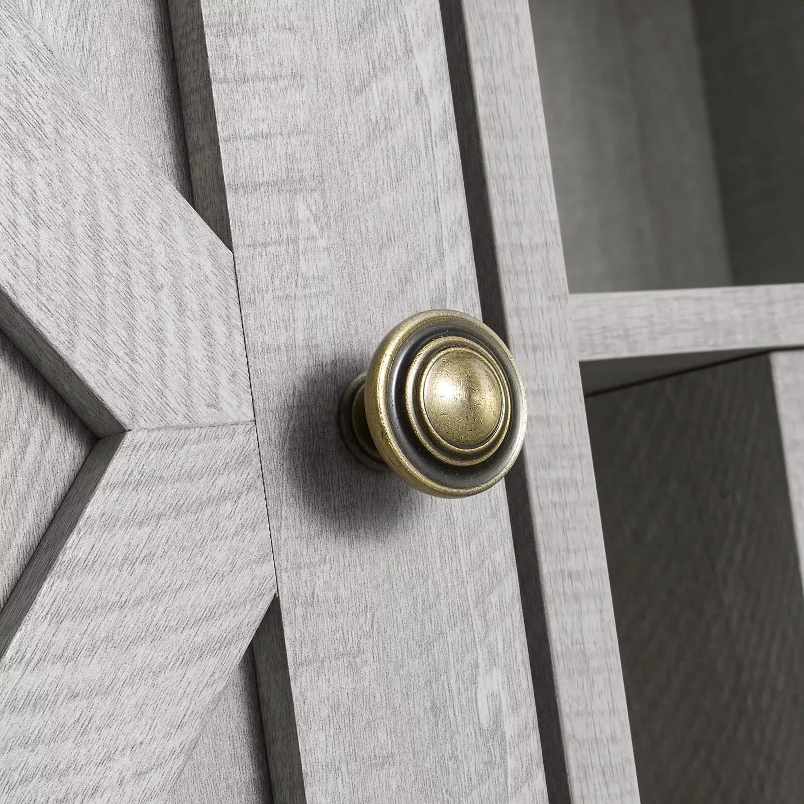 FWC20103 47" Wine Cabinet-Offwhite